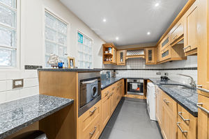 Kitchen- click for photo gallery